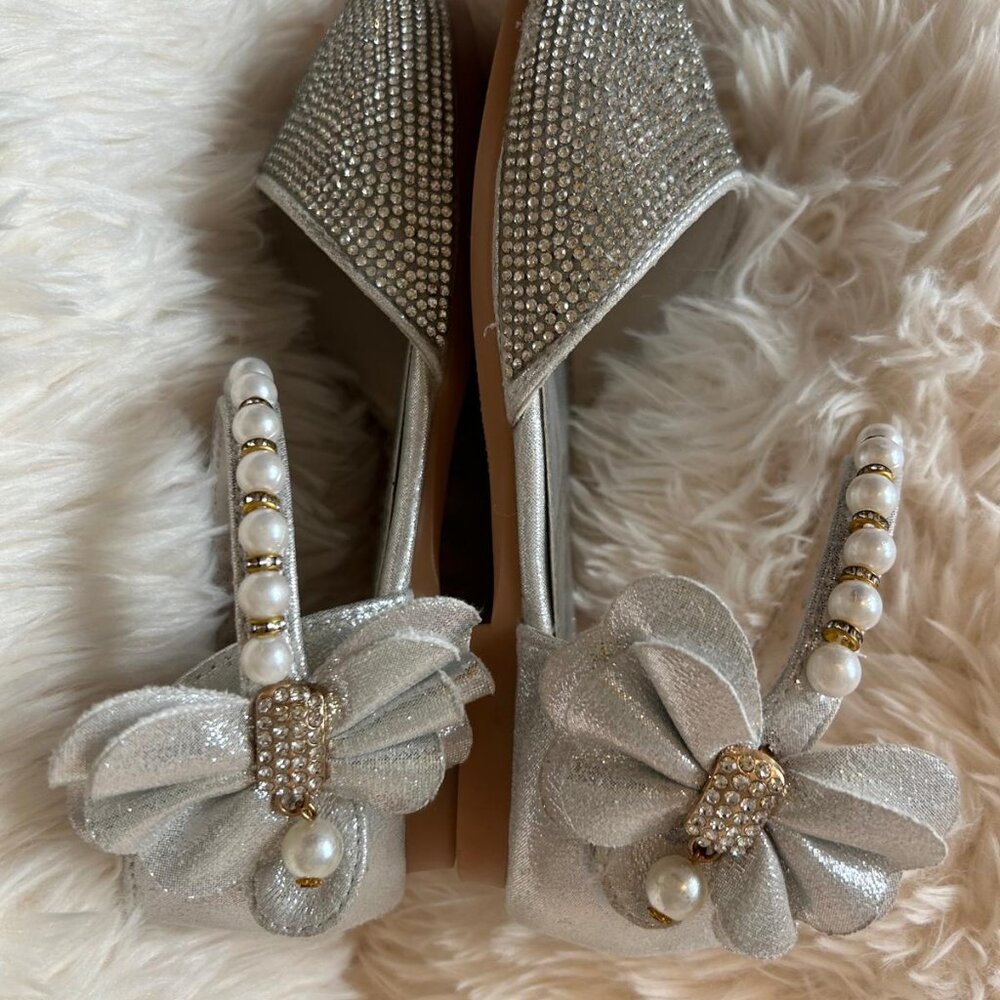 🌸 Elegant Blooms Flower Girl Dress & Rhinestone Shoes🌸 - Picture 3 of 11